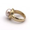 id627 Klassischer Ring Suesswasser Perle Goldschmiede Mace Seitenansicht