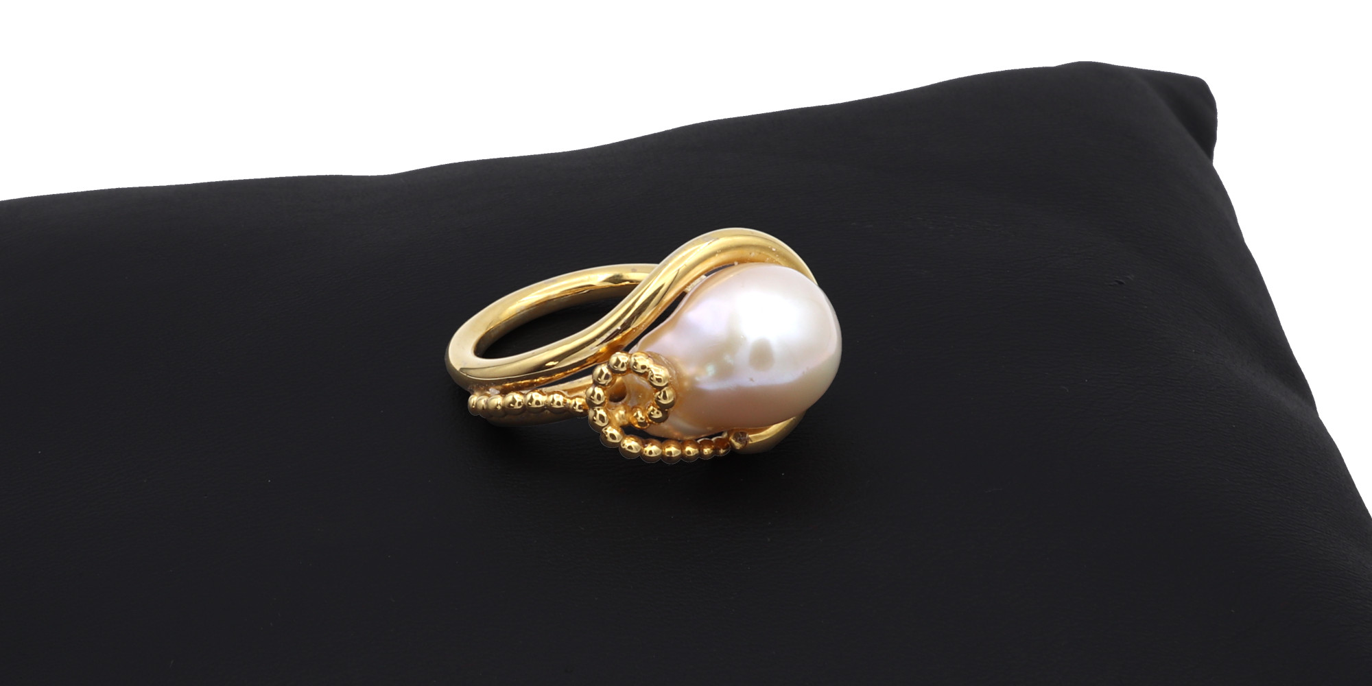 id483 Gold Amorph Perlen Ring Goldschmiede Mace 2000x1000